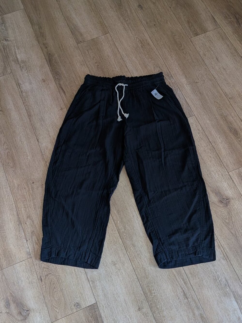 NWT Old Navy High-Waisted Crinkle Gauze Barrel Ankle Pants Black #880219 size LP - Picture 2 of 11